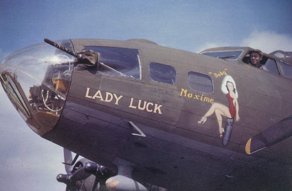 B-17s In Colour / USAAF / USN Library / Forums - Axis And Allies Paintworks